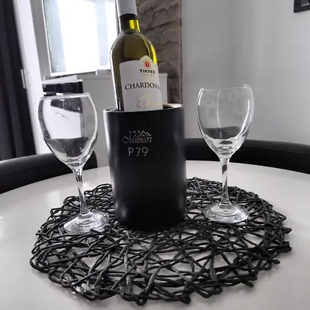 Milmari P79 Apartment *